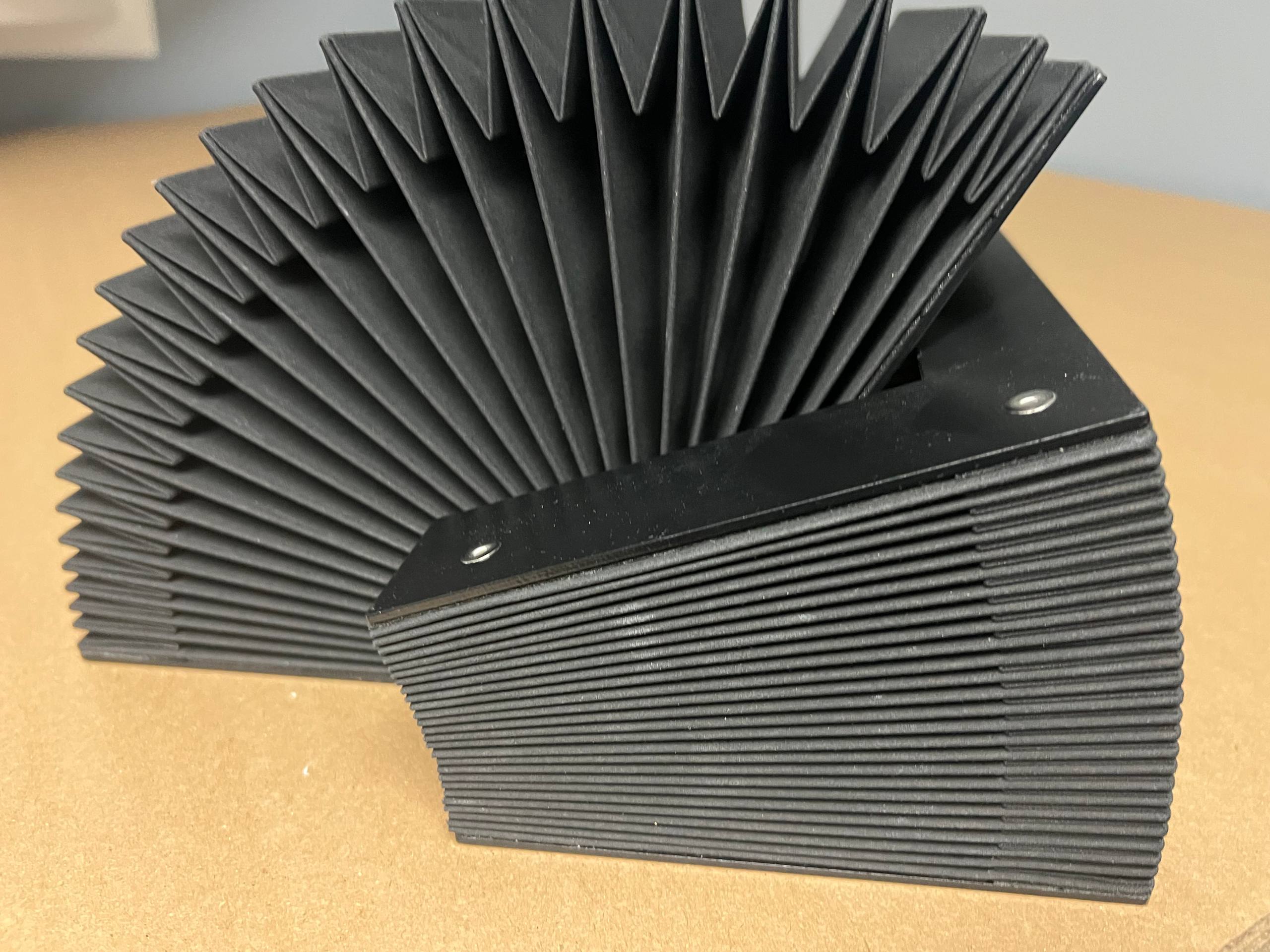 Corrugated Protection For The Machine2 Картинка гофрозащита П-образная для станка