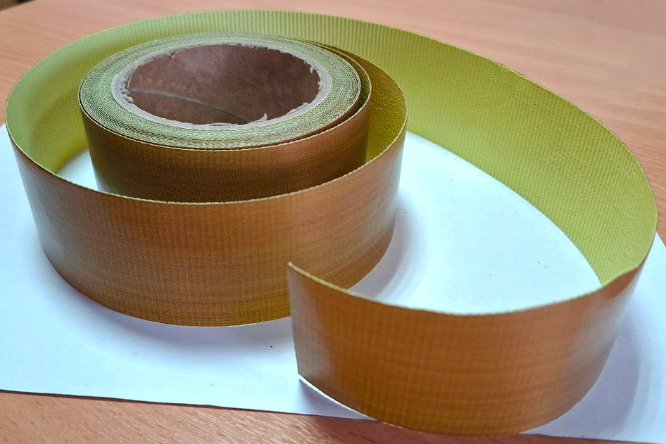 Лента с клеевой основой