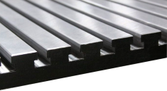 Направляющая шина с пазами